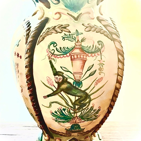 Vintage Italy Hand Painted Urn Yellow Floral Scallop Italian Terracotta Vase - Picture 2 of 10